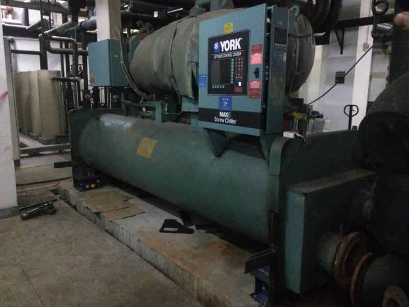 YORK冷水主機安裝彈簧減震器沒效果怎么辦？